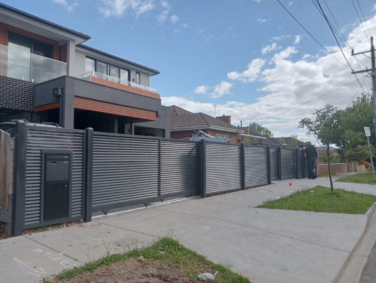 timber fence lifespan Melbourne