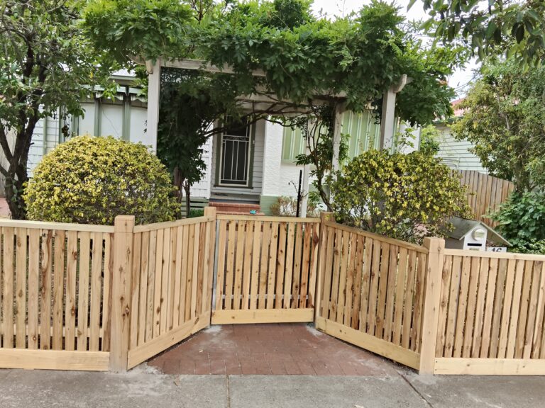 best fence builder Melbourne
