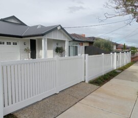 oplus_0 Premium timber fence and gate installed by Gravity Fencing contractor